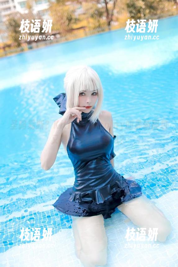 圣路易斯？Kitkat Cosplay的最新图包又是怎样的随意风？